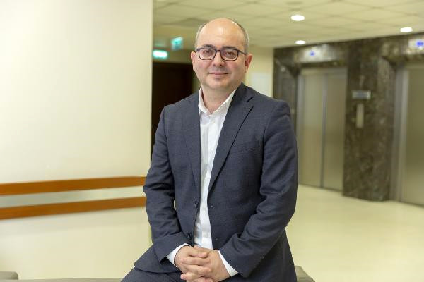 Doç. Dr. Çiftçi: ‘Ses Kısıklığı Hastalık Habercisi Olabilir’