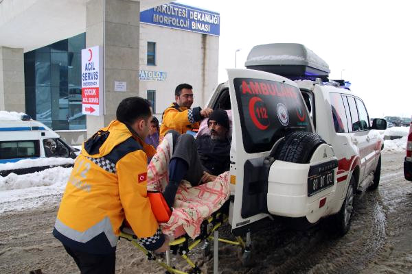 Koah Hastası Paletli Ambulansla Hastaneye Sevk Edildi