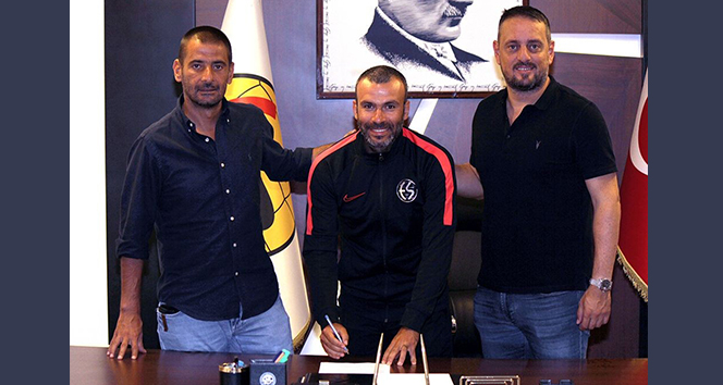 Eskişehirspor, Kıvanç ile 1 yıllık sözleşme yeniledi