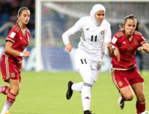 Fransa’da mahkeme, başörtüsü yasağını onadı