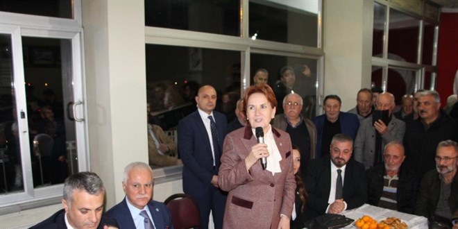 Akşener’den 6’lı masa itirafı: Arıza çıkarmamak için ben herşeyden vazgeçtim