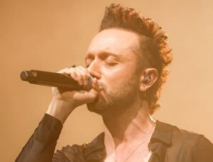 Mabel Matiz Altın Kelebek mükafatını internetten 5 TL’ye satışa çıkardı