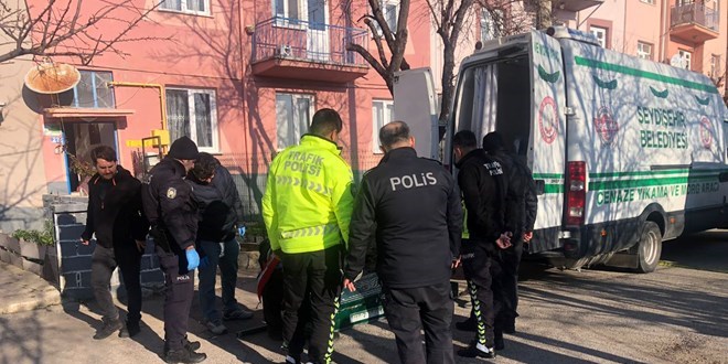 Diş teknisyeni, eski eşi ile kızını öldürdü