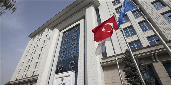 AK Parti yeni anayasa çalışmalarına sürat verdi