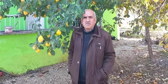 Düğün salonundan çıkıp yolun karşısına geçerken arabanın çarpmasıyla öldü