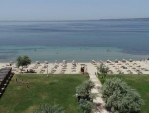Emeklilere fiyatsız halk plajı hizmeti