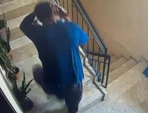 Hırsızlık yaptığı konuttan bayan kıyafetleri giyerek çıktı