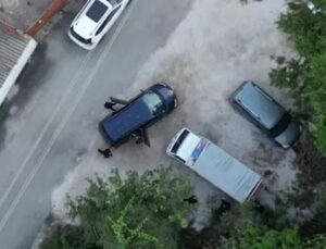 VIP minibüsle göçmen kaçaklığına dronlu takip: 3 tutuklama