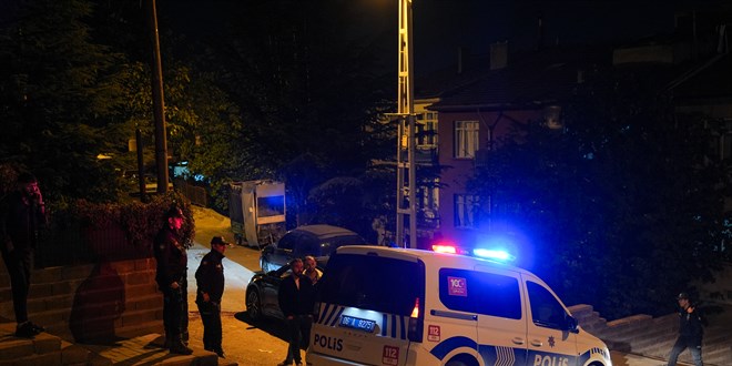 Çocukların arbedesine aileler karıştı: Baba öldü, oğlu ağır yaralandı
