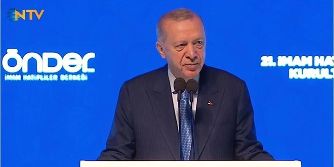 Erdoğan: Bu kılıçları kime çekiyorsunuz?