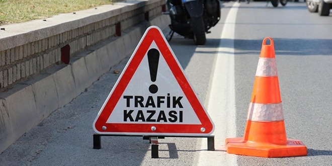 İzmir’de alt geçide düşen arabadaki 3 kişi öldü
