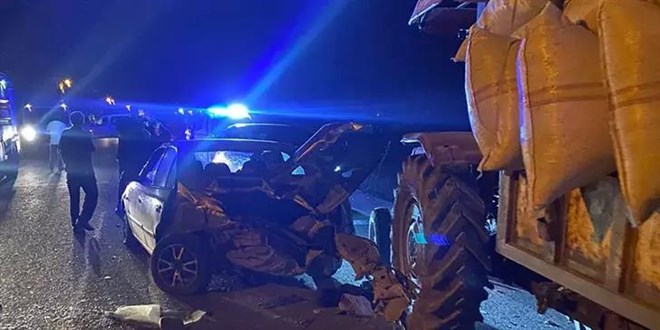 Diyarbakır’da 4 araç kazaya karıştı; 3 meyyit, 2 yaralı