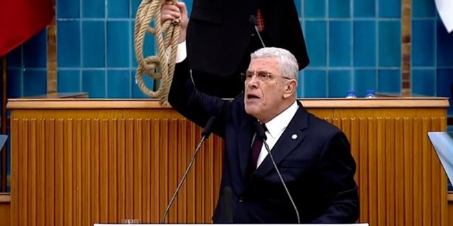 Müsavat Dervişoğlu, Bahçeli’ye kürsüden ip fırlattı