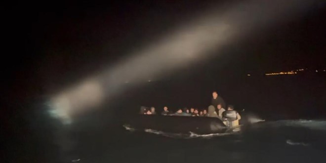 Çanakkale açıklarında 38 sistemsiz göçmen yakalandı