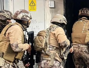 İzmir merkezli DEAŞ operasyonunda 31 kuşkulu tutuklandı