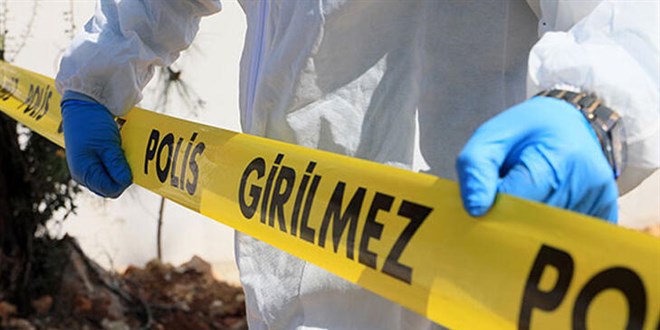 Kamyonetin çarptığı elektrikli motosikletin bayan şoförü öldü