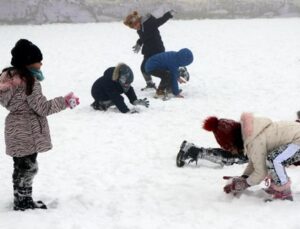 Erzurum’da taşımalı eğitime yarın orta verildi