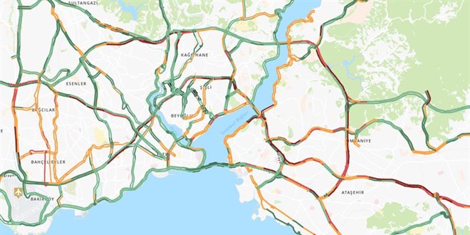 İstanbul yeni haftaya da trafikle başladı
