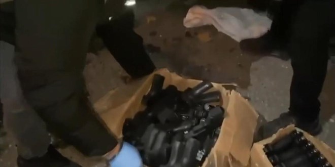 İstanbul’da kaçak silah ticareti şüphelilerine operasyon