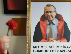 Adalet Bakanı Gürlek şehit Savcı Mehmet Selim Kiraz’ı andı