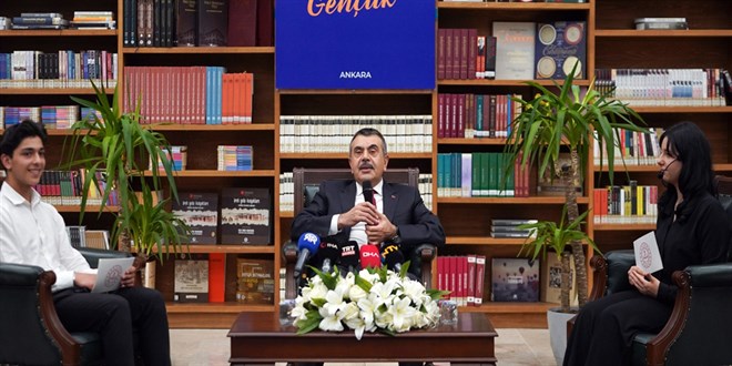 Bakan Tekin’den YKS ve mezun öğrencilere ihtar: Eski sorular bitti!