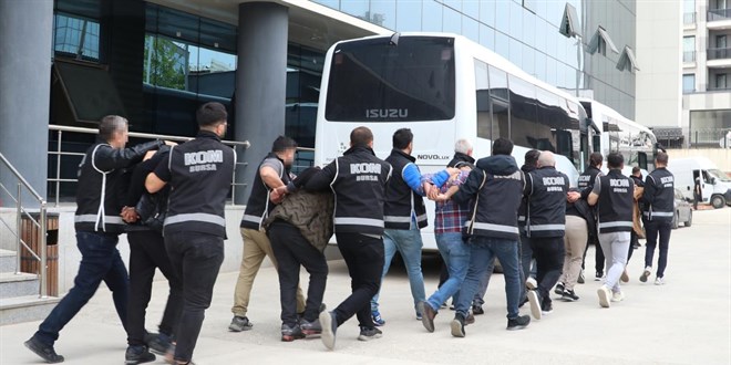 Bursa’da tefecilik ve yağma operasyonunda 11 kişi tutuklandı