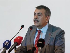 Tekin: Müfredatı analitik düşünme odaklı revize ettik