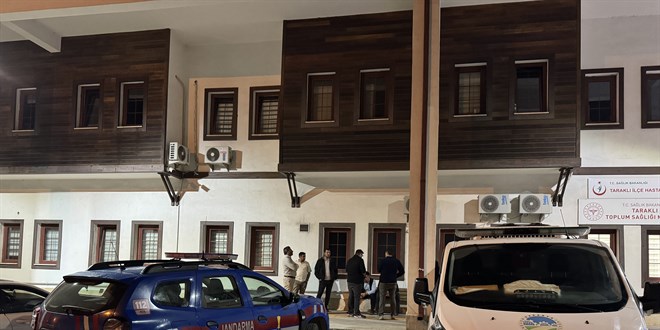 Traktörle tarım aleti ortasında sıkışan kişi hayatını kaybetti