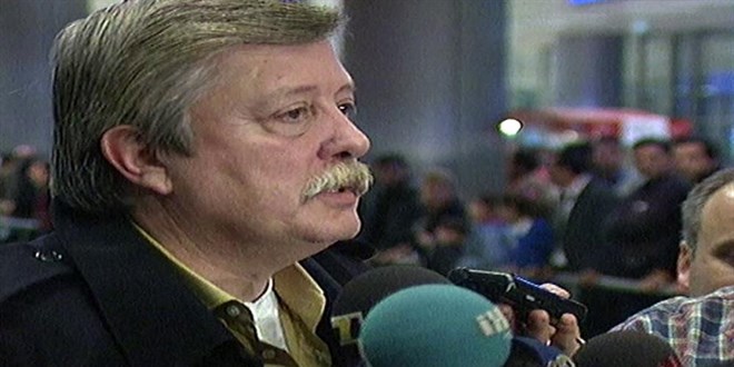 Gazeteci Aziz Üstel İzmir’de hayatını kaybetti