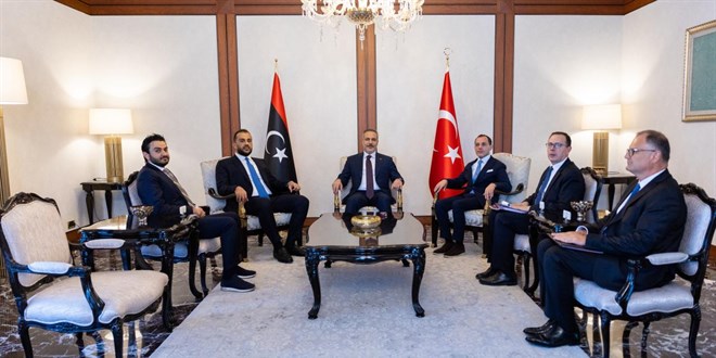 Bakan Fidan, Libyalı yetkililerle bir araya geldi